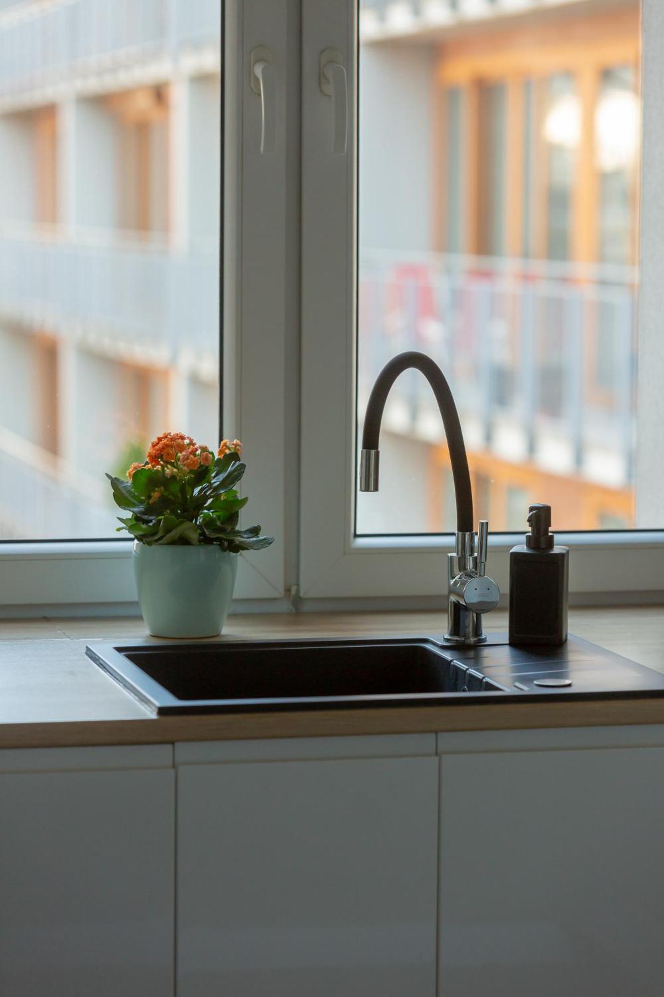 Central Apartment Emilii Plater By Noclegi Renters Varšava Exteriér fotografie